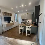 L&r - Casa Ditto - Finemente Ristrutturato Con Aria Condizionata, Balcone E Parcheggio A Poca Distanza Sanremo