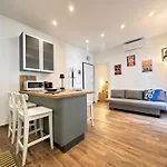 L&r - Casa Ditto - Finemente Ristrutturato Con Aria Condizionata, Balcone E Parcheggio A Poca Distanza Apartman San Remo