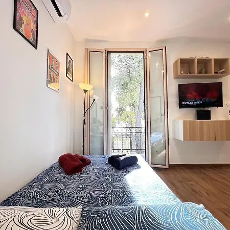 L&r - Casa Ditto - Finemente Ristrutturato Con Aria Condizionata, Balcone E Parcheggio A Poca Distanza Lägenhet