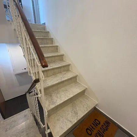 Апартаменти L&r - Casa Ditto - Finemente Ristrutturato Con Aria Condizionata, Balcone E Parcheggio A Poca Distanza Санремо