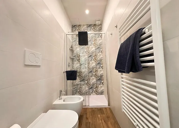 L&r - Casa Ditto - Finemente Ristrutturato Con Aria Condizionata, Balcone E Parcheggio A Poca Distanza *