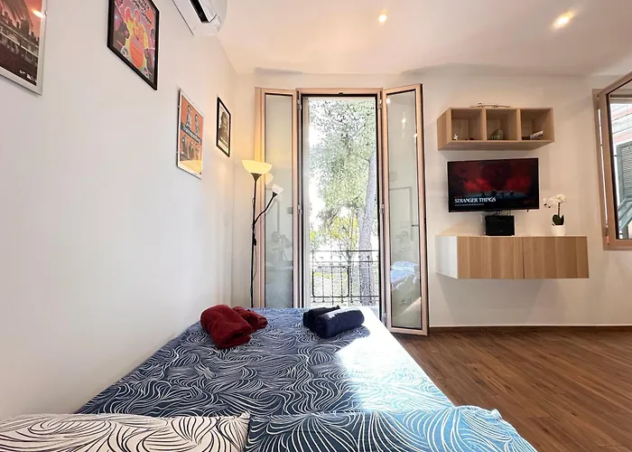 L&r - Casa Ditto - Finemente Ristrutturato Con Aria Condizionata, Balcone E Parcheggio A Poca Distanza * Sanremo